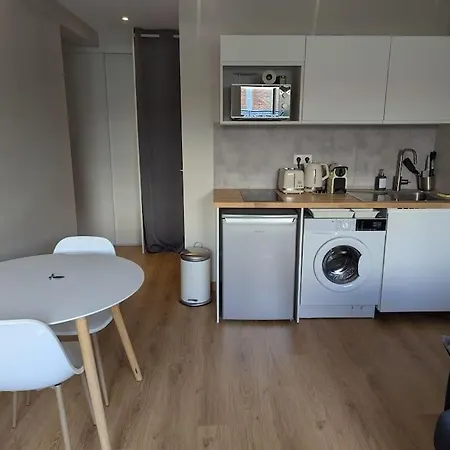 Equipe Proche Tour Eiffel Apartamento *